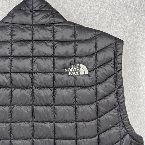 The North Face Mens Thermoball Trekker Vest Size M Black Quilted Puffer FLAW - Picture 6 of 16